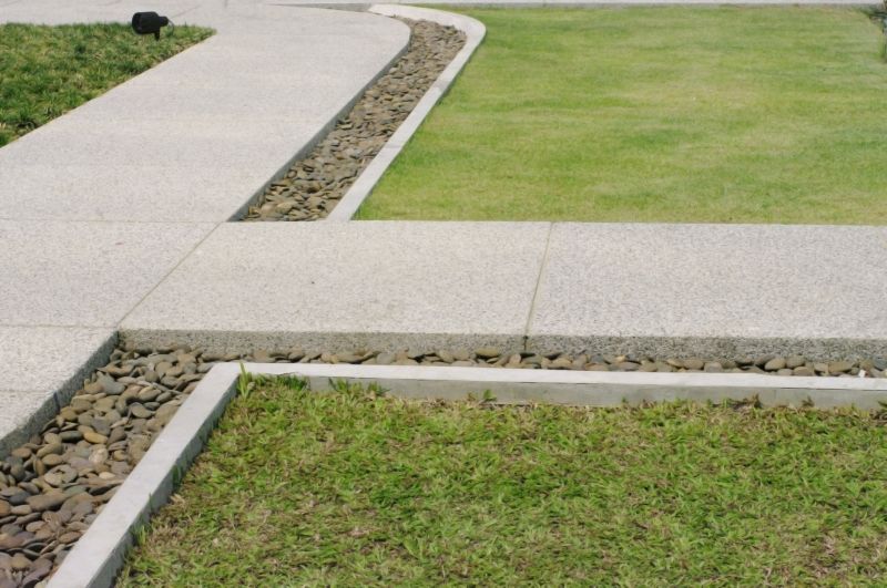 Landscape Curbing Installation detail